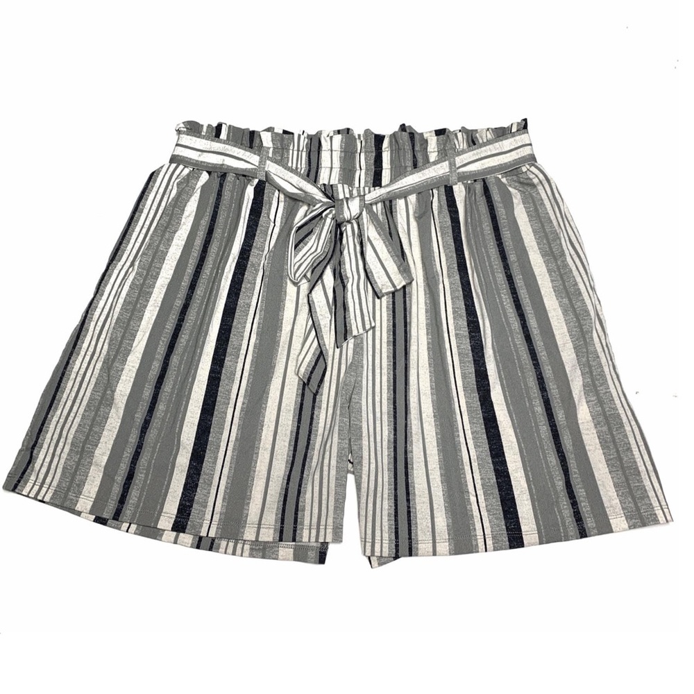 ✨✨Ella Shorts✨✨